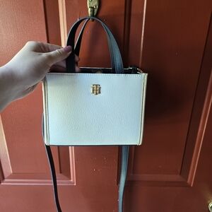 Tommy Hilfiger Crossbody purse